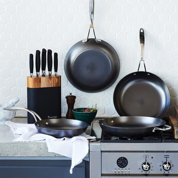 Lightweight Cast Iron Frypan 28cm