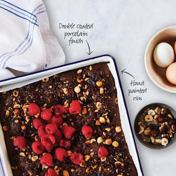 Enamel Brownie Pan 2L / 23cm Blue Rim