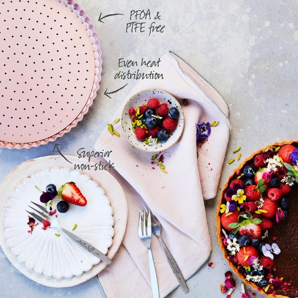 Rose Gold Perforated Round Quiche & Tart Pan 23.5cm