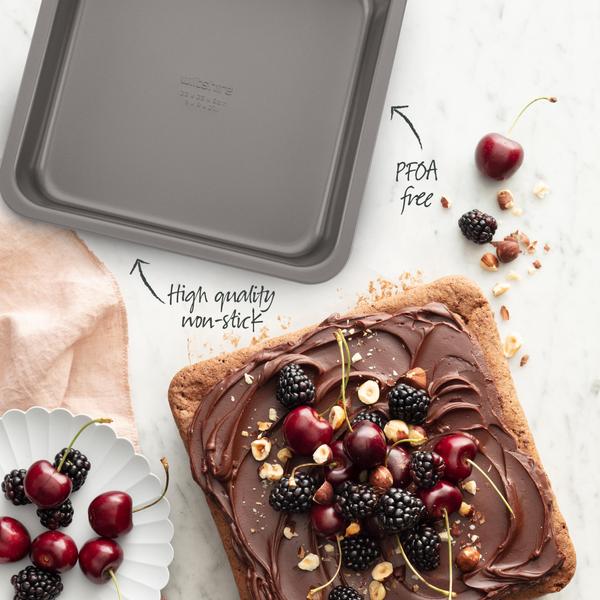 Two Tone Square Cake Pan 23cm